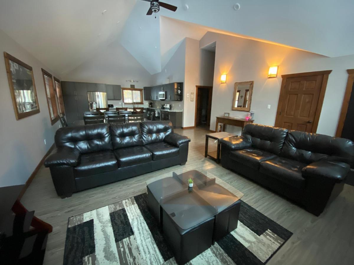 Villa Wolf Den Valemount Exterior foto